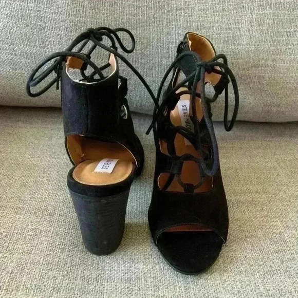 Steve Madden | NWT lace up chunky black block  heels size 7 - Picture 2 of 4
